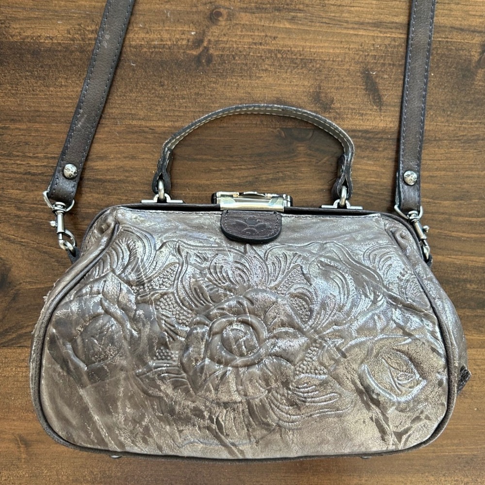 Patricia Nash Cassini Crossbody Bag Purse Pewter Floral Embossed Romantic Y2K - Picture 2 of 13
